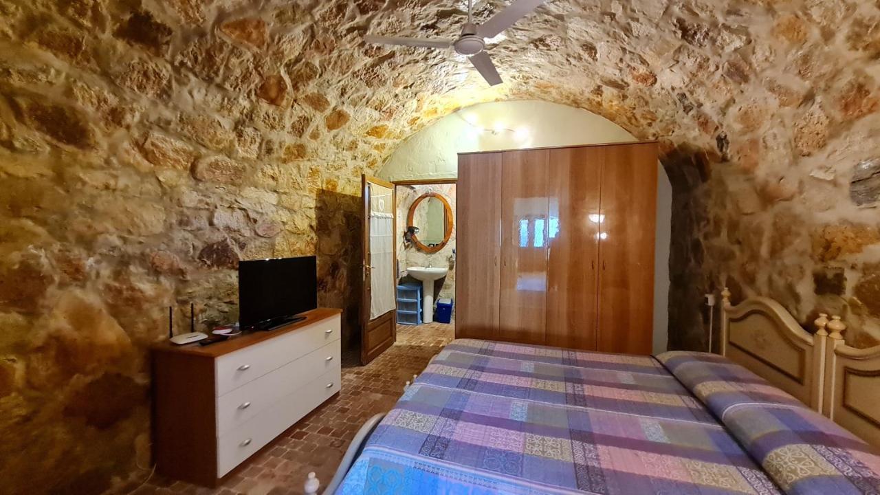 B&B Nuraximannu Santadi Eksteriør billede